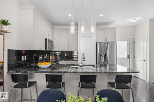 6689 Cardinal Road, Edmonton, AB 