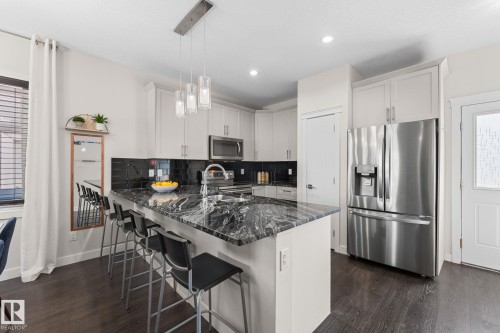6689 Cardinal Road, Edmonton, AB 