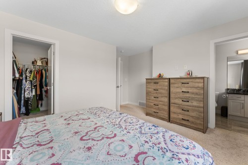6689 Cardinal Road, Edmonton, AB 