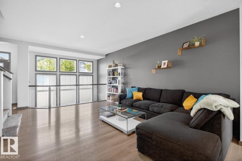 17575 59 Street, Edmonton, AB - Indoor Photo Showing Living Room