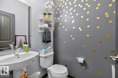 17575 59 Street, Edmonton, AB - Indoor Photo Showing Bathroom