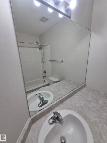 105 11109 84 Avenue, Edmonton, AB 