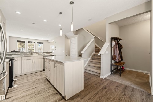 2313 69A Street, Edmonton, AB 
