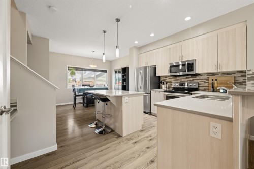 2313 69A Street, Edmonton, AB 