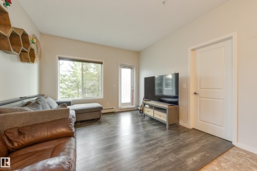 120 1820 Rutherford Road, Edmonton, AB - Indoor Photo Showing Living Room