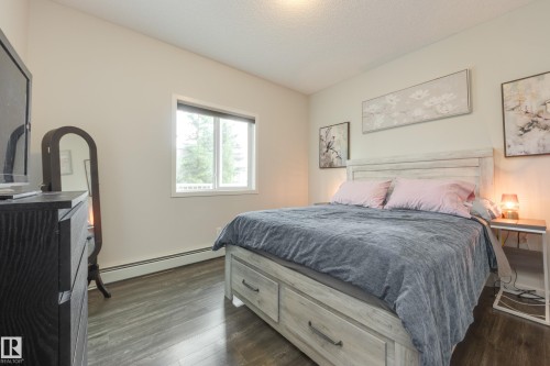 120 1820 Rutherford Road, Edmonton, AB - Indoor Photo Showing Bedroom