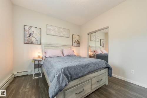 120 1820 Rutherford Road, Edmonton, AB - Indoor Photo Showing Bedroom
