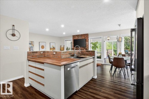 19016 92 Avenue, Edmonton, AB - Indoor Photo Showing Other Room