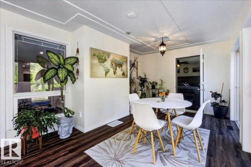 19016 92 Avenue, Edmonton, AB - Indoor Photo Showing Dining Room