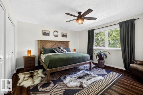 19016 92 Avenue, Edmonton, AB - Indoor Photo Showing Bedroom