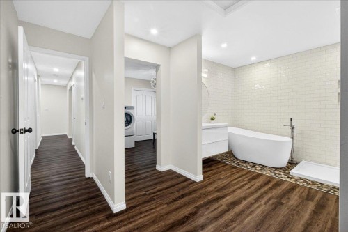 19016 92 Avenue, Edmonton, AB - Indoor Photo Showing Other Room