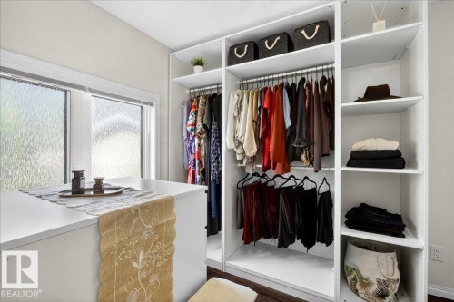 19016 92 Avenue, Edmonton, AB - Indoor With Storage