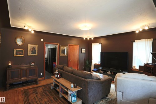 4807 53 Avenue, Stony Plain, AB 