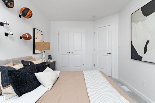 8907 Elves Loop Nw, Edmonton, AB - Indoor Photo Showing Bedroom