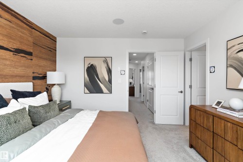 8907 Elves Loop Nw, Edmonton, AB - Indoor Photo Showing Bedroom