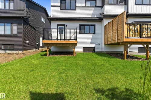 8907 Elves Loop Nw, Edmonton, AB - Outdoor