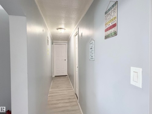 2 Round Road Nw, Edmonton, AB 