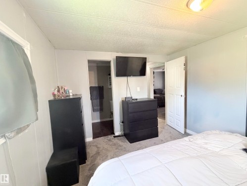 2 Round Road Nw, Edmonton, AB 