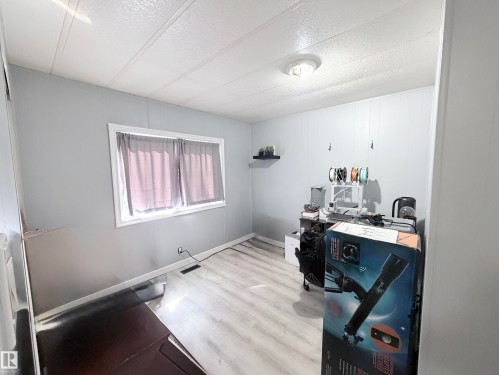 3rd bedroom - 2 Round Road Nw, Edmonton, AB 
