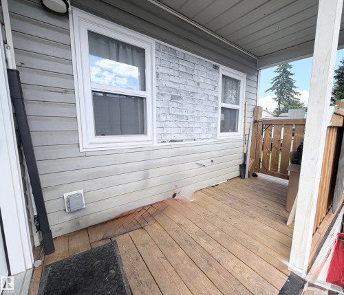 2 Round Road Nw, Edmonton, AB 