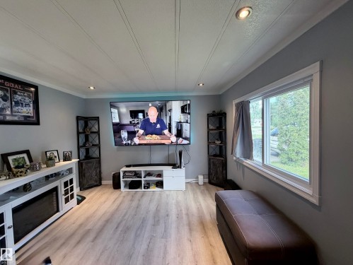 2 Round Road Nw, Edmonton, AB 