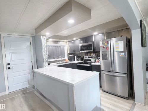 2 Round Road Nw, Edmonton, AB 