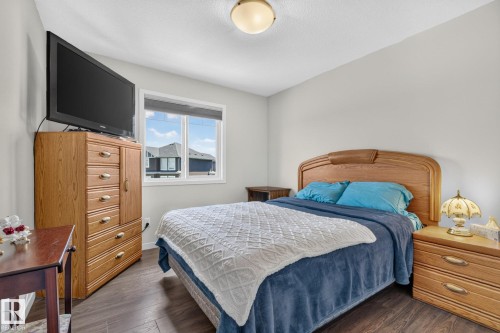 866 Ebbers Crescent, Edmonton, AB 