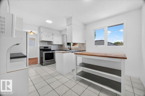 11327 165 Avenue, Edmonton, AB 