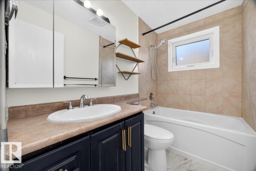 11327 165 Avenue, Edmonton, AB 