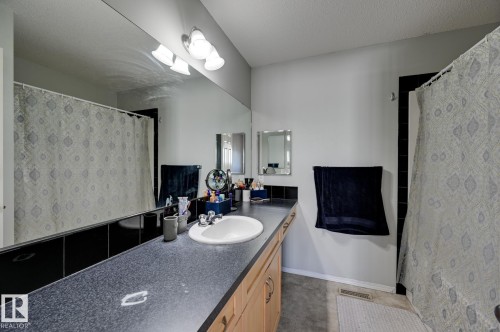 99 150 Edwards Drive, Edmonton, AB 