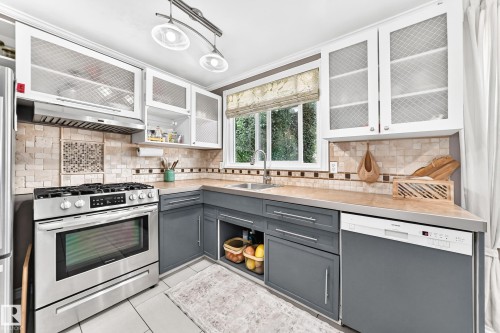 5408 47A Street, Wetaskiwin, AB - Indoor Photo Showing Kitchen