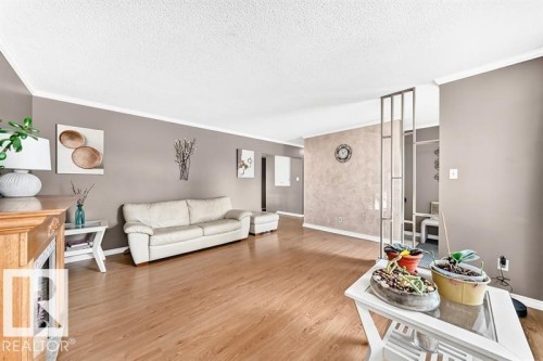 5408 47A Street, Wetaskiwin, AB - Indoor Photo Showing Living Room