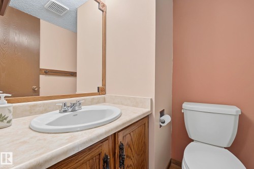 9516 173 Avenue, Edmonton, AB 