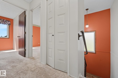 9516 173 Avenue, Edmonton, AB 
