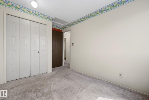 9516 173 Avenue, Edmonton, AB 