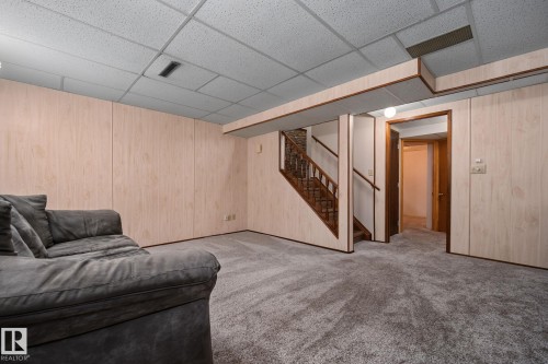 9516 173 Avenue, Edmonton, AB 