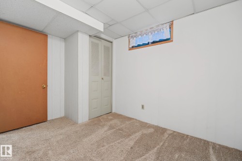 9516 173 Avenue, Edmonton, AB 