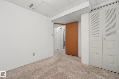 9516 173 Avenue, Edmonton, AB 