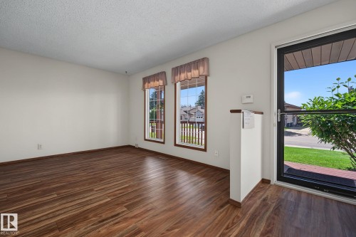 9516 173 Avenue, Edmonton, AB 