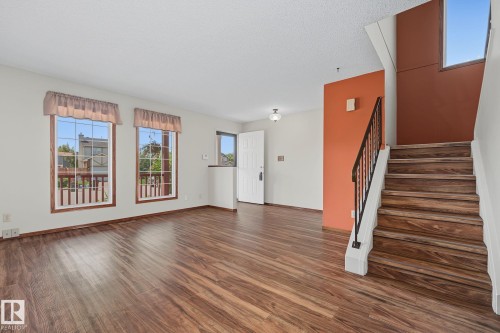 9516 173 Avenue, Edmonton, AB 