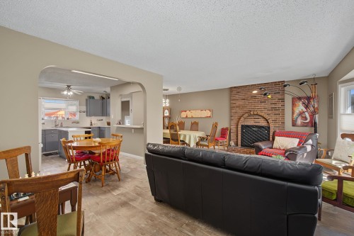 3212 73 Street, Edmonton, AB 