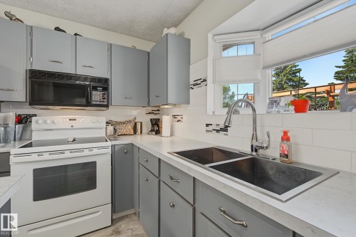 3212 73 Street, Edmonton, AB 
