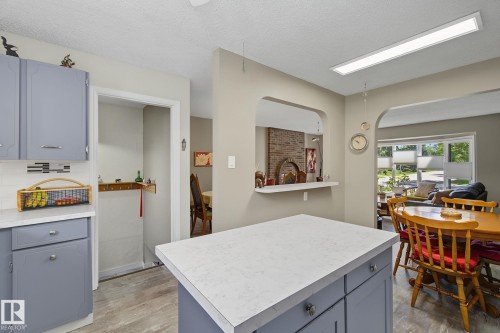 3212 73 Street, Edmonton, AB 
