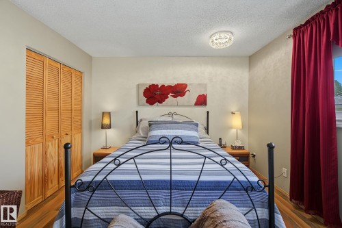 3212 73 Street, Edmonton, AB 