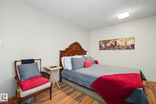 3212 73 Street, Edmonton, AB 