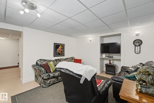 3212 73 Street, Edmonton, AB 