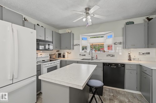 3212 73 Street, Edmonton, AB 