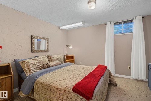 3212 73 Street, Edmonton, AB 