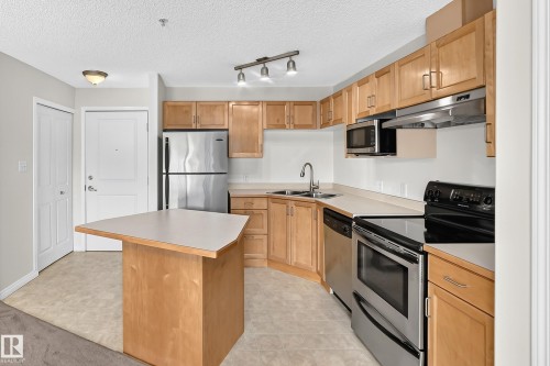 221 11325 83 Street, Edmonton, AB 