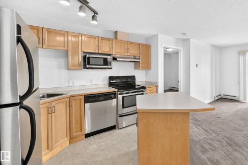 221 11325 83 Street, Edmonton, AB 